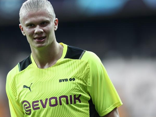 比利亚：西班牙是世界杯上的大热门；亚马尔需要队友支持他（比利亚：西班牙是夺冠大热门，亚马尔仍需队友助力）