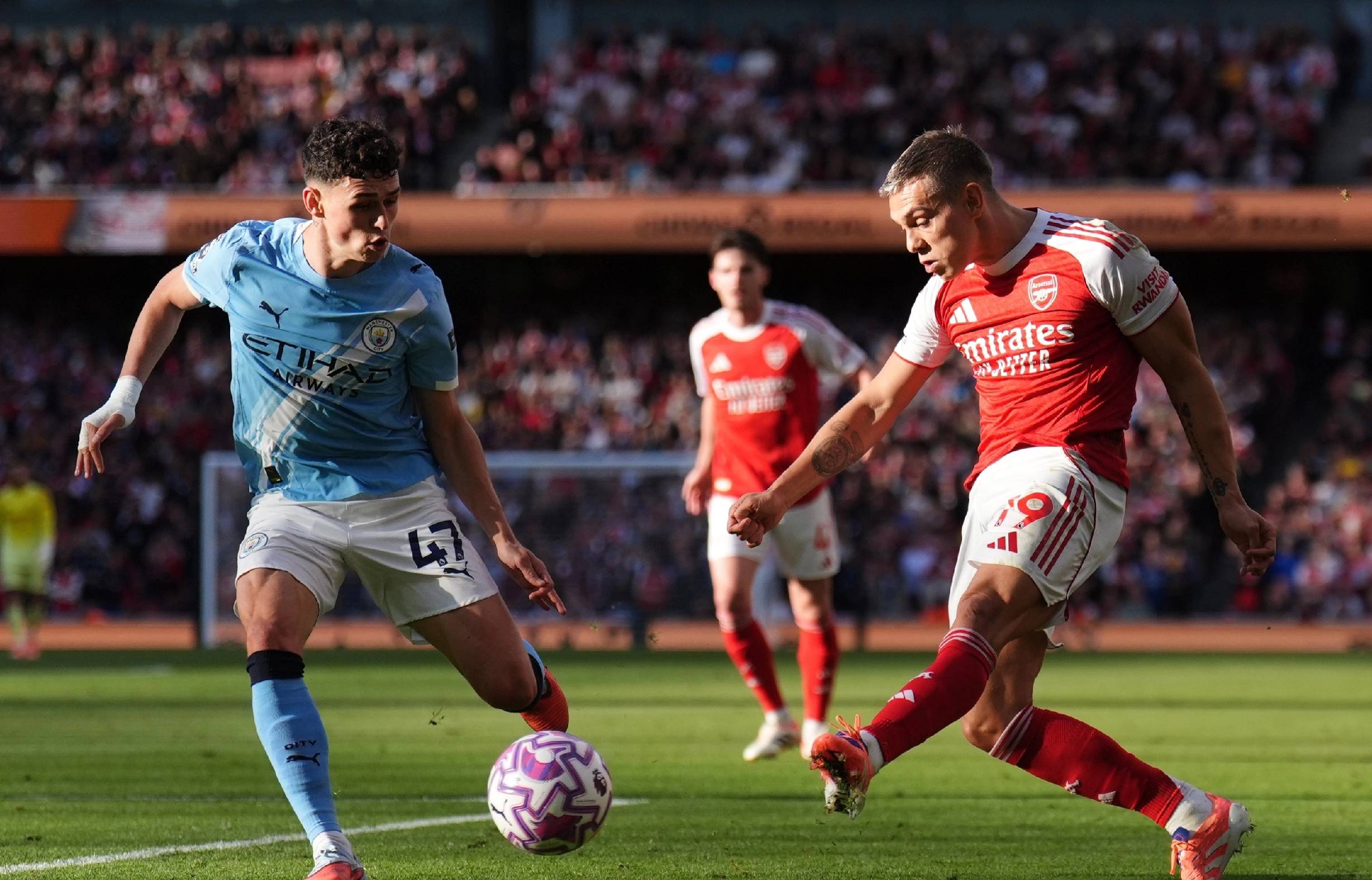 2025中超抢断榜：西海岸杨希以105次居首，英博吕焯毅排第二（2025中超抢断榜出炉：西海岸杨希以105次领跑，英博吕焯毅位列第二）