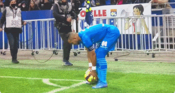 记者：海港今日上午启程前往泰国；本轮亚冠并非没有拿分机会（记者：海港今晨启程赴泰，本轮亚冠仍有拿分机会）