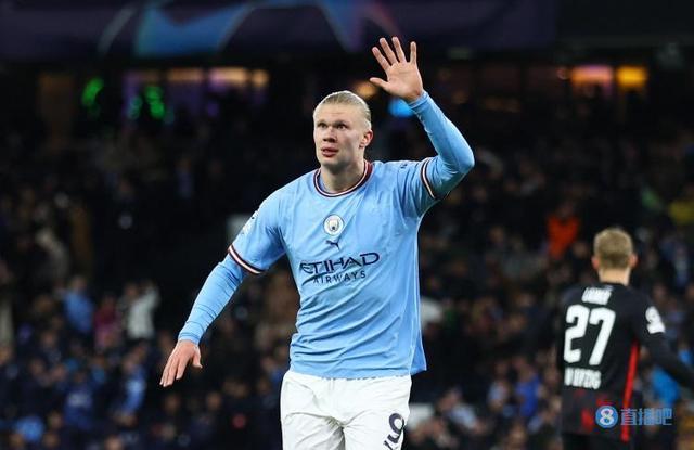 米体：尤文要求弗拉霍维奇大幅降薪留队，幅度可能接近一半（米体：尤文盼弗拉霍维奇留队，薪水或被腰斩）