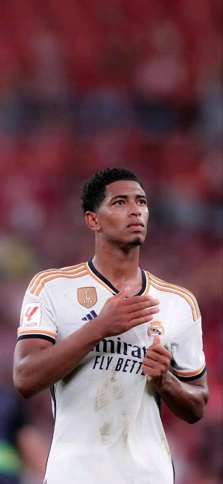 哈体院滑冰场现国家一级运动员亲授防摔技巧（哈体院滑冰场国家一级运动员现场亲授防摔技巧）