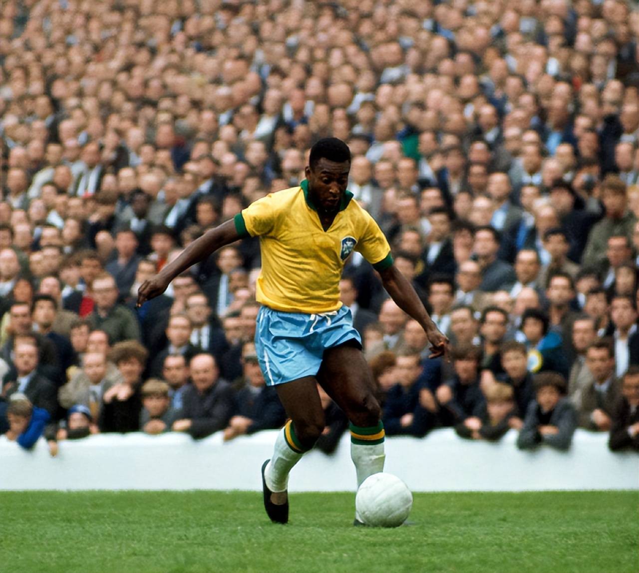 打进22球丢2球！利雅得胜利亚冠二级小组赛六战全胜出线（22球仅丢2！利雅得胜利亚冠二级小组赛六连胜强势出线）