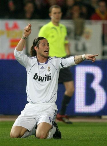 今夜时隔1个月重回伯纳乌！皇马此前六连客：2胜3平1负（阔别伯纳乌一月，皇马今夜回归：六连客2胜3平1负）