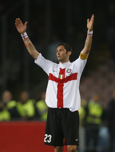 第三次犯规！杨瀚森次节继续率先登场防守送出犯规（三犯缠身！杨瀚森次节仍率先登场，防守端再度犯规）