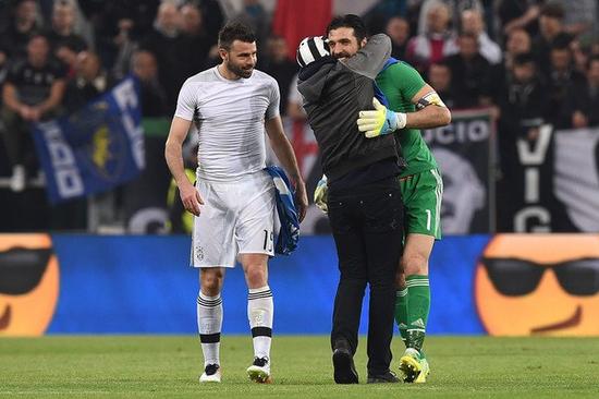 德天空：巴萨球探还没考察努萨，莱比锡明夏要价6000万欧起（德天空：巴萨球探尚未考察努萨，莱比锡明夏要价至少6000万欧）