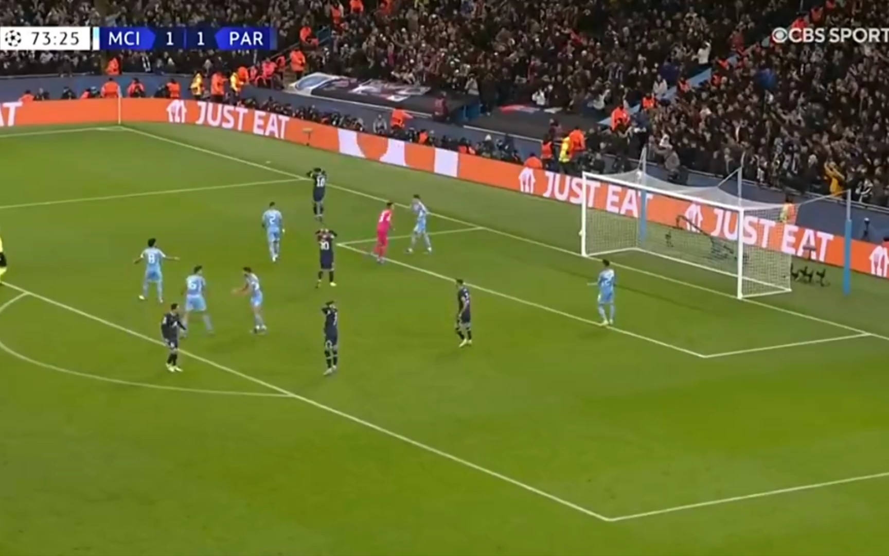 中足联俱乐部财务约定：若签阴阳合同俱乐部将降级，球员禁赛两年（中足联财务新规：俱乐部若涉阴阳合同将被降级，相关球员禁赛两年）