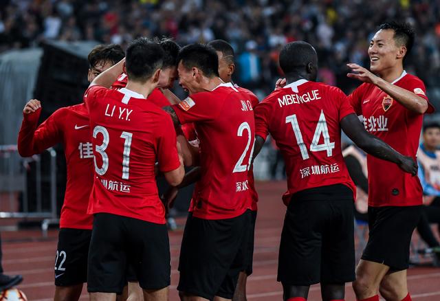 斯内德：姆巴佩会赢得2026年金球奖；没有人效力皇马时想离开（斯内德称姆巴佩将拿下2026年金球奖；在皇马效力时没有人想离队）